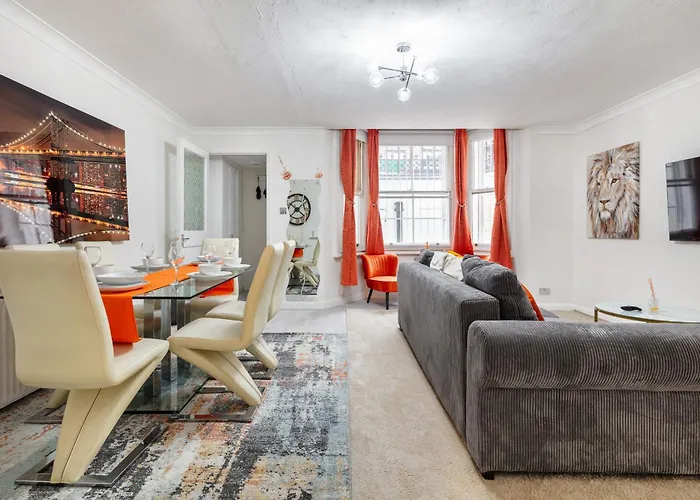 Fabulous Two Bed Apt In Heart Of Chelsea - London