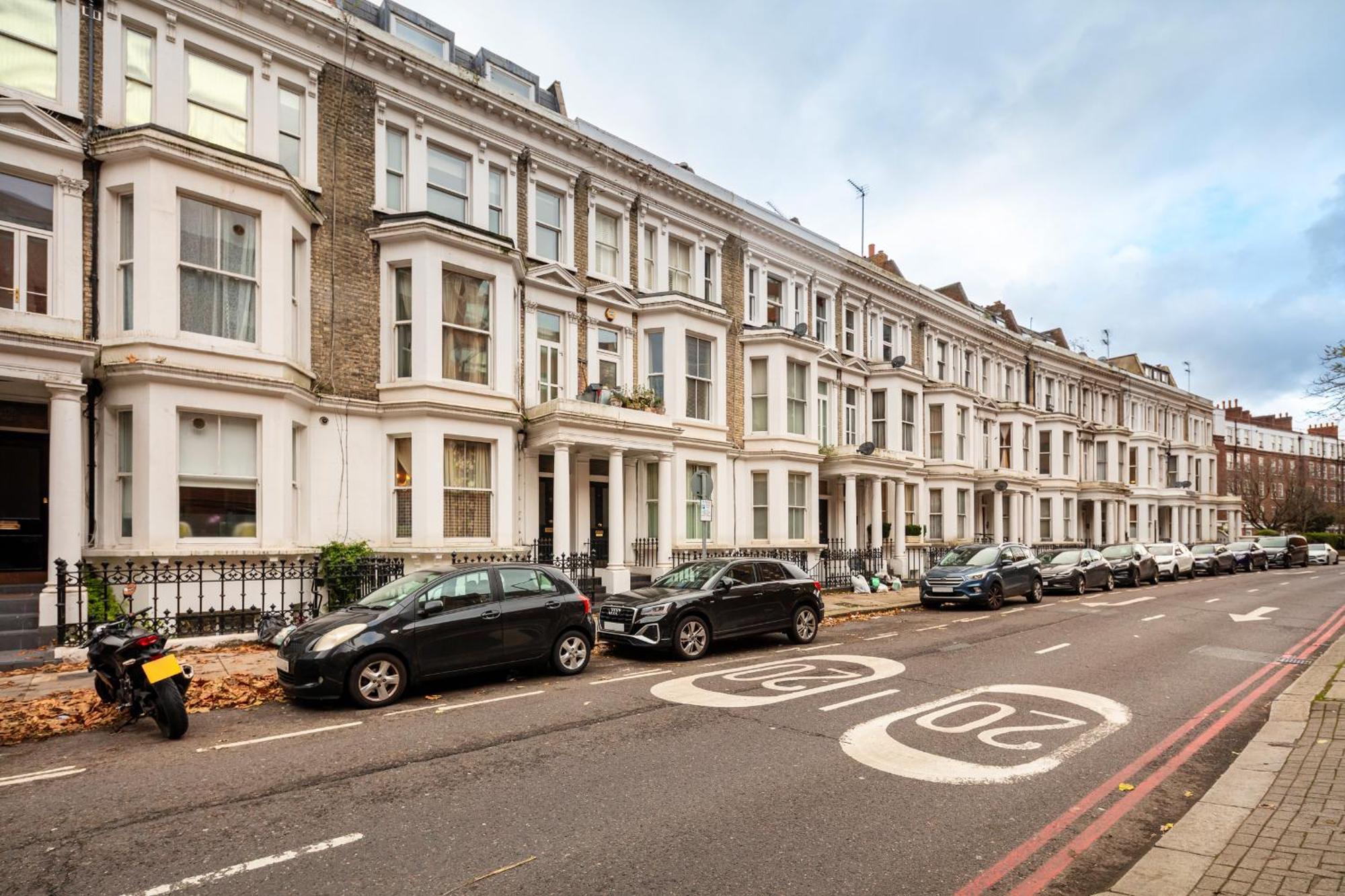Fabulous Two Bed In Heart Of Chelsea - *